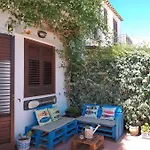 Corallina Relais & Climbing Center