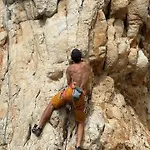 Corallina Relais & Climbing Center *