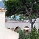 Corallina Relais & Climbing Center Villa
